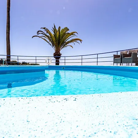 Tucan Next To Siam Park